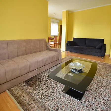 Daire Apartman Odzaci *