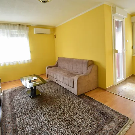 Apartman Odzaci Daire Odzaci